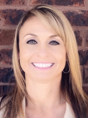 Photo of Lisa Thornton