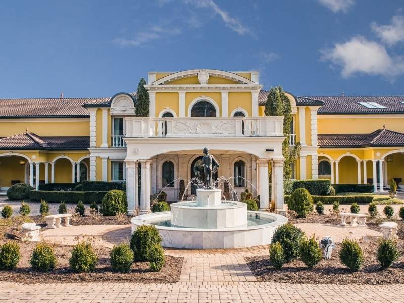 Image for Luxury Waterfront Estate in Knoxville, Tennessee