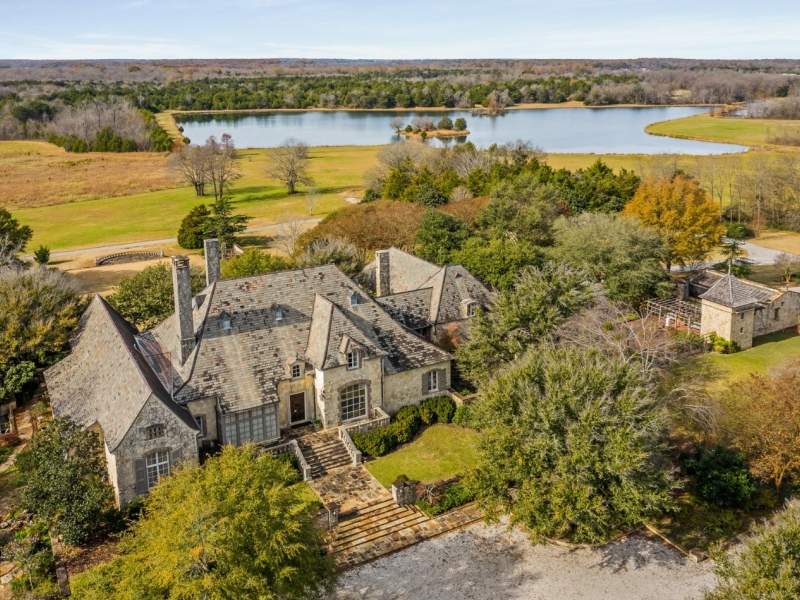 Image for Luxury Home and 124 Acres in Columbus, Mississippi