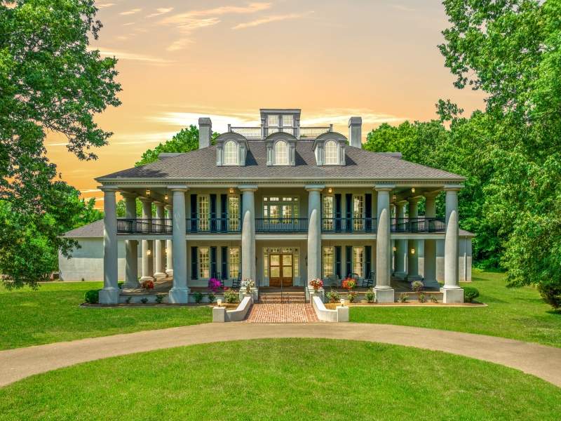 Image for Pecan Grove – Luxury Estate on 14 Acres in Jackson, Tennessee