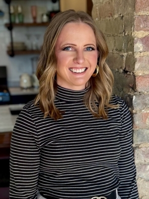 Photo of Stacie Hewitt, Principal Auctioneer