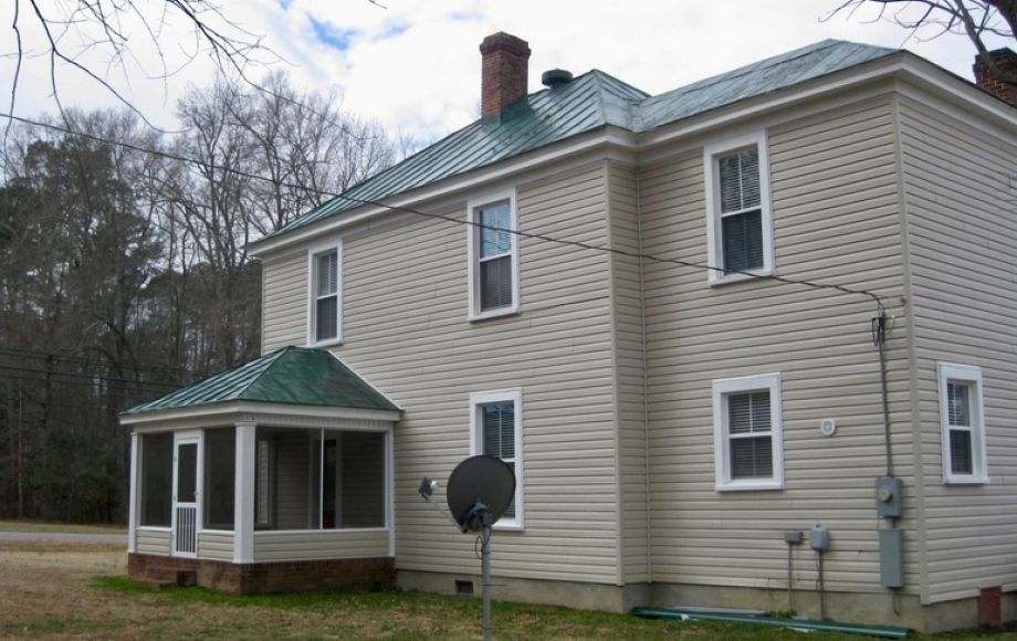 Completely Renovated 4 BR/2.5 BA Home Located in the Historic District