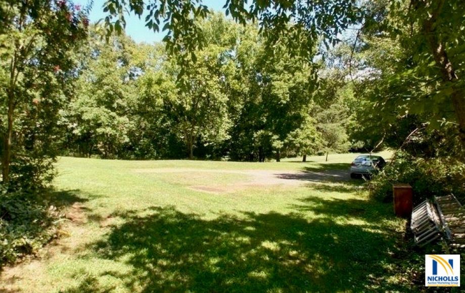 Valuable Loudoun County Real Estate3 BR Home on .69 +/ Acre Lot & .5