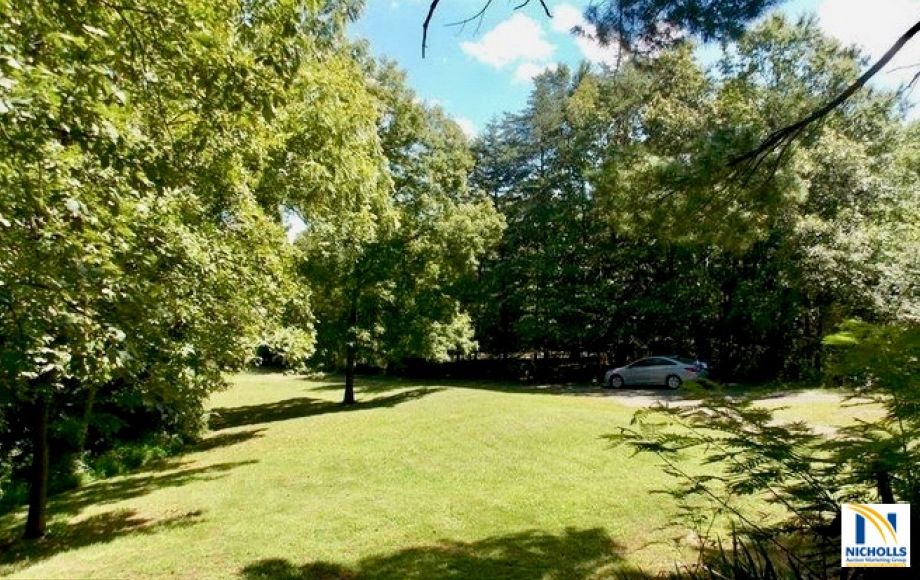 Valuable Loudoun County Real Estate3 BR Home on .69 +/ Acre Lot & .5