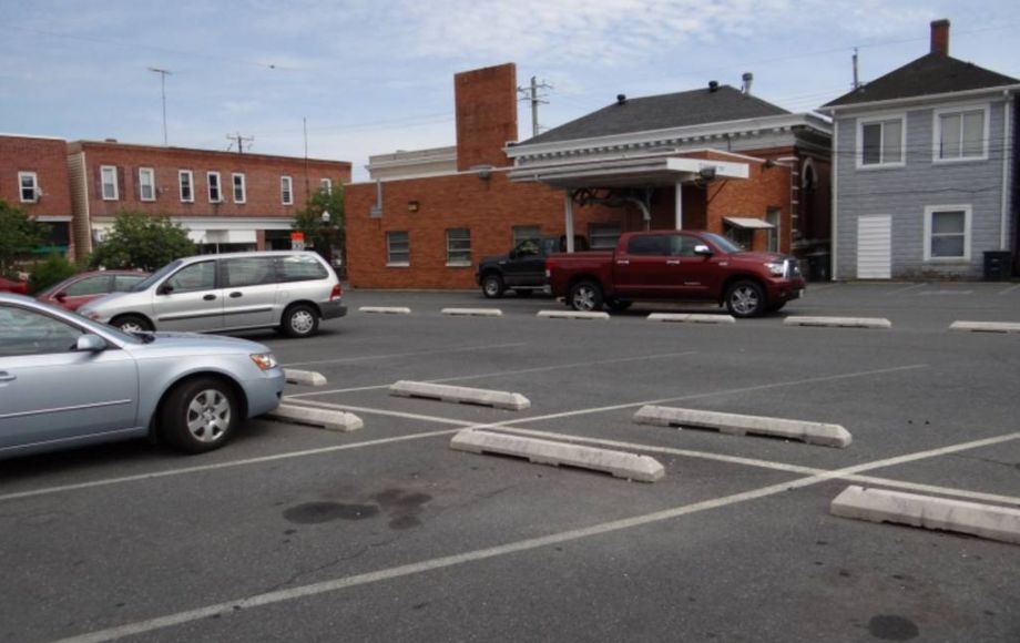 RETAIL BANK BUILDING in FEDERALSBURG, ONLY AUCTION!!