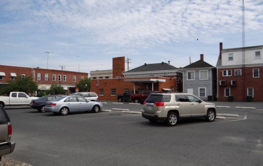 RETAIL BANK BUILDING in FEDERALSBURG, ONLY AUCTION!!