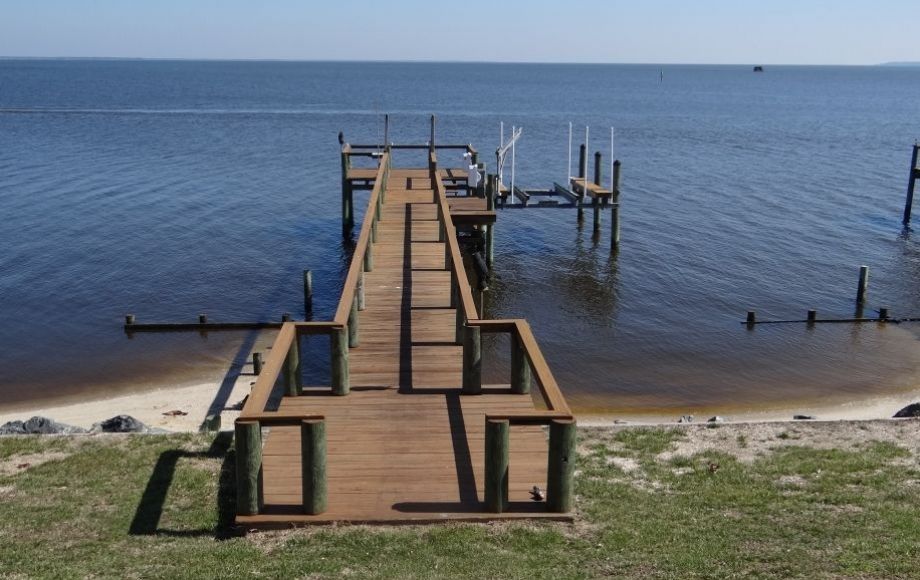 3 BR/2 BA POTOMAC RIVER WATERFRONT HOME on 1 + ACRE w/PIER, BOAT DOCK