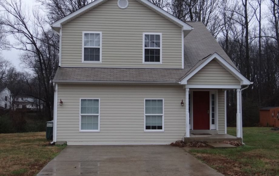 5 BR/2.5 BA HOME in DOWNTOWN MONTROSS, VA (WESTMORLAND COUNTY)—SELLS to