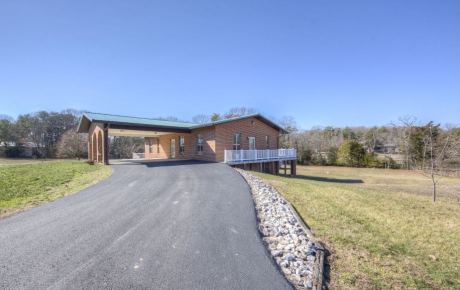 3 BR WATERFRONT HOME on 1.7 +/ ACRES in ST. MARY’S COUNTY, MD—SELLS to